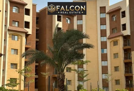 شقه (جاهزه للمعاينه) بتشطيب vip بفيو خيالى على الland scape للبيع فى المقصد El maksed أمام البرج الايقوني فى ال R3