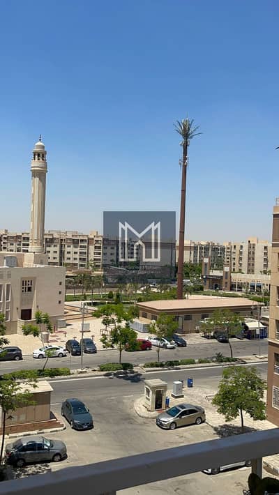 شقه للبيع اميز فيو وافضل موقع واحلى تشطيب وأقل سعر فى مدينتى فرصه للسكن والاستثمار