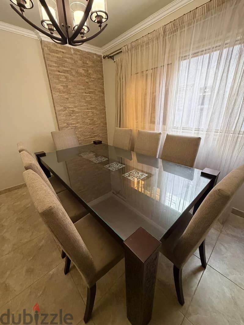 Pinocchio Dining room 2