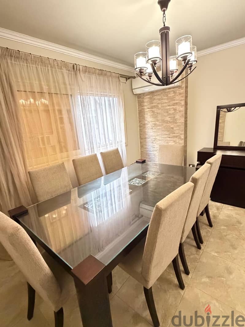 Pinocchio Dining room 6