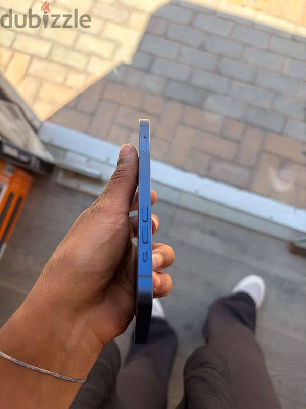 iPhone 12 4