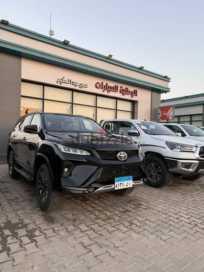 Toyota Fortuner 2025 sport