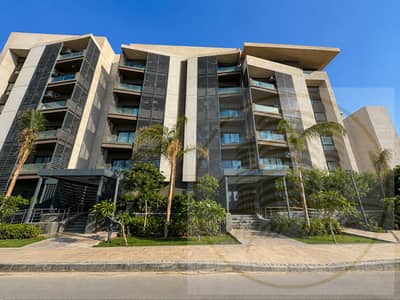 Apartment for Sale in Privado by Talaat Moustafa  70 sqm apartment with a 35 sqm private garden.  Prime location, directly opposite Spine.