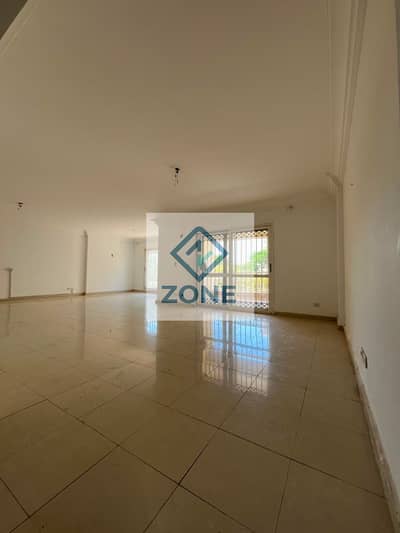Apartment for sale in Madinaty, ground floor with garden in B1, model 500, garden view.