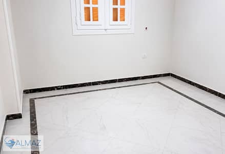 Unfurnished 220 sq m apartment for rent in Al Banafseg Buildings, First Settlement, near Waterway and Sadat Axis.