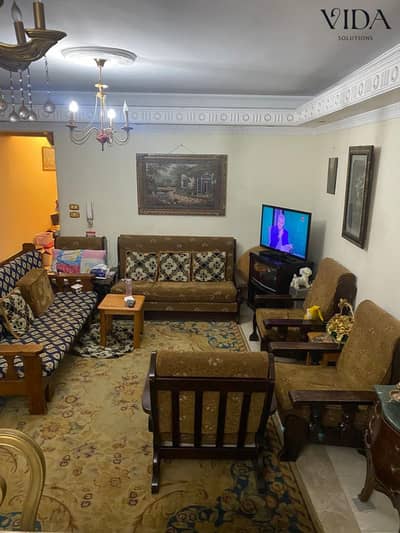 Apartment in a quiet location within the 8th of October district   155 m