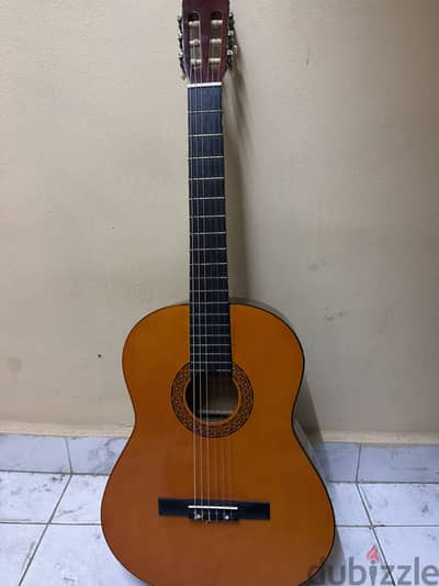 Classic guitar cremona كريمونا كلاسيك جيتار