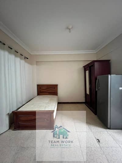للايجار: ستديو لقطة بفيو مفتوح وتراس عملاق في قلب بيفرلي هيلز!For rent: A stunning studio apartment with an open view and a giant terrace in the heart