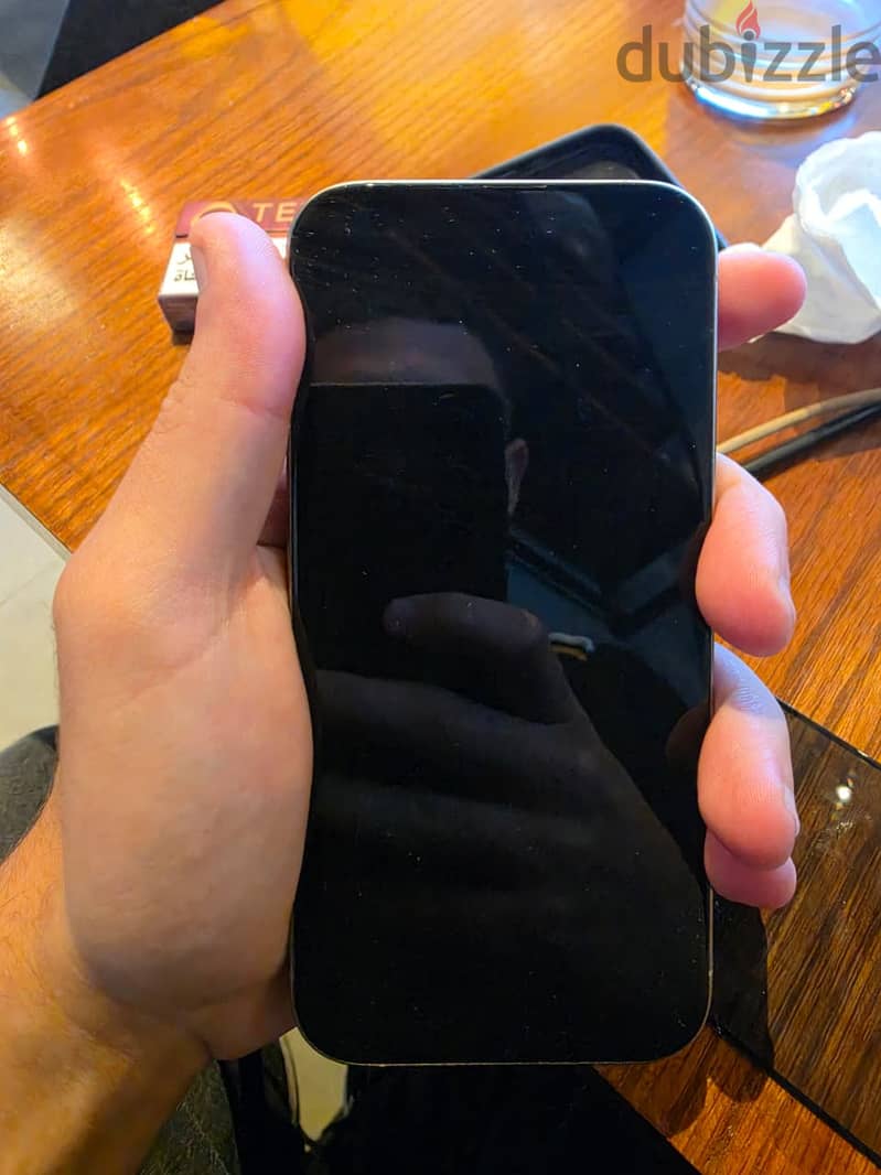 Iphone 15 pro 256GB  بدون كرتونه 1
