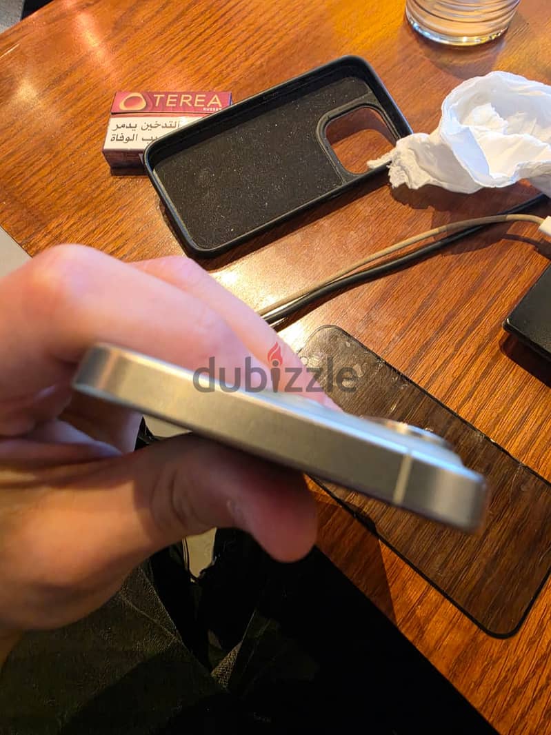 Iphone 15 pro 256GB  بدون كرتونه 7