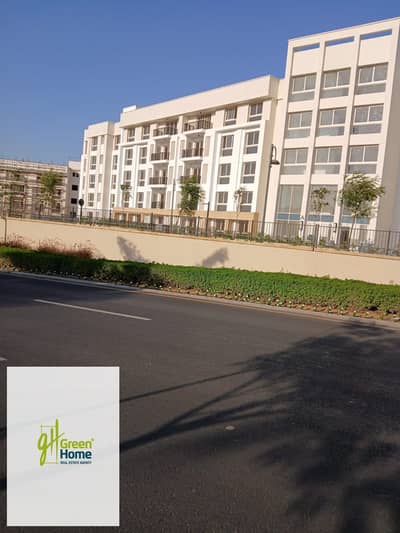 شقة متشطبة استلام فوري للبيع في أب تاون كايرو إعمار بـ جولف فيو Uptown Cairo Emaar