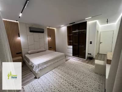 سكاي لوفت مفروش بالكامل بموقع مميز على لاند سكيب فيو للبيع في فيفث سكوير المراسم التجمع الخامس  Fifth Square El Marasem New Cairo