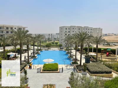 بنتهاوس متشطب بالمطبخ والتكييفات والشترز فيو جولف و حمام سباحة للبيع في أب تاون كايرو إعمار المقطم Uptown Cairo Mokattam by Emaar