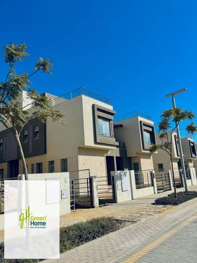 للاستلام الفوري 310م توين هاوس كبير للبيع في بالم هيلز القاهرة الجديدة Palm Hills New Cairo