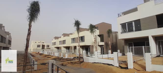 Ready to move Townhouse 227m for Sale in Palm Hills New Cairo with Installment