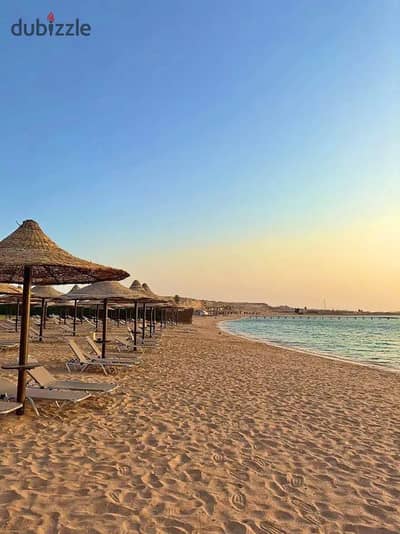 شاليه بجاردن اوبن فيو علي البحر مباشرة في اجمل قري الساحل الشمالي Marina 8 ( مارينا 8 ) مدينة العلمين ودقايق من سيدي عبدالرحمن