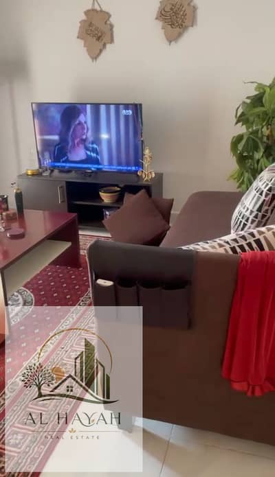 شقة 89 متر للبيع كاش بسعر مميز في مدينتي مرحلة b6 تشطيب الشركة بحالة جيدة غير مجروحة تمام بجوار الحركة والساوث بارك مع امكانية التفاوض في السعر