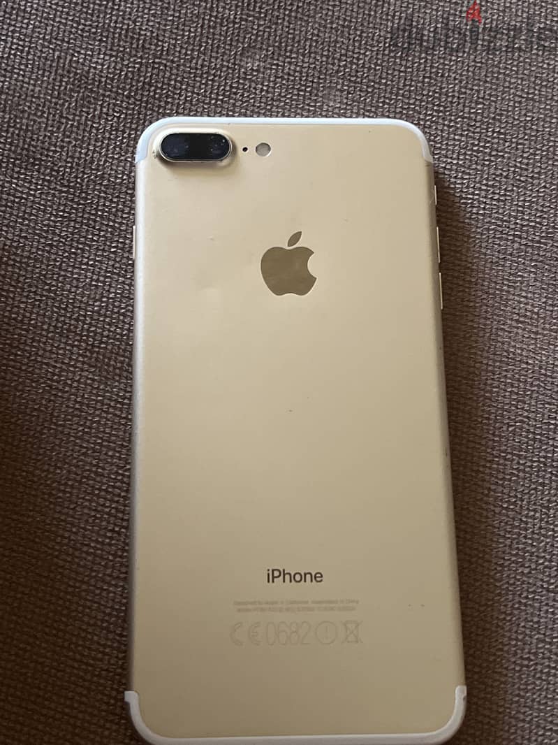 Apple - iPhone 7 Plus 1