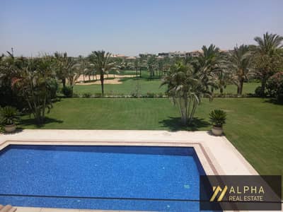 شقة فاخرة تطل على الجولف في قطامية ديونز كمبوند مفروشة بالكامل للإيجار