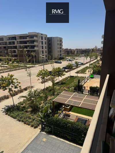 شقه للبيع في بالم هيلز القاهره الجديده استلام فوري متشطبه لوكيشن مميز