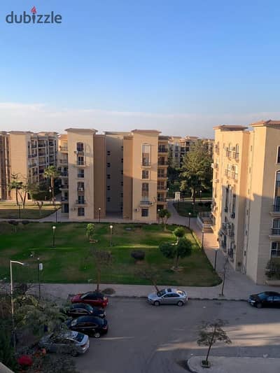 متاح شقة مميزة للبيع بمدينة الرحاب  المرحلة العاشرة  مساحة : 89 متر