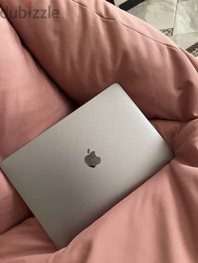 MacBook pro 2020 , 13 inch