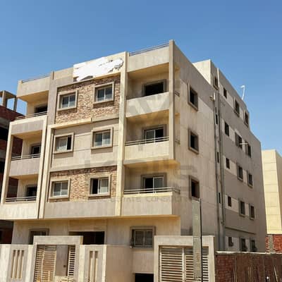 امتلك آخر شقة متاحة بالعمارة في North House – بيت الوطن، بمساحة 174 م²إطلالة بحرية صريحة. بنص سعرها