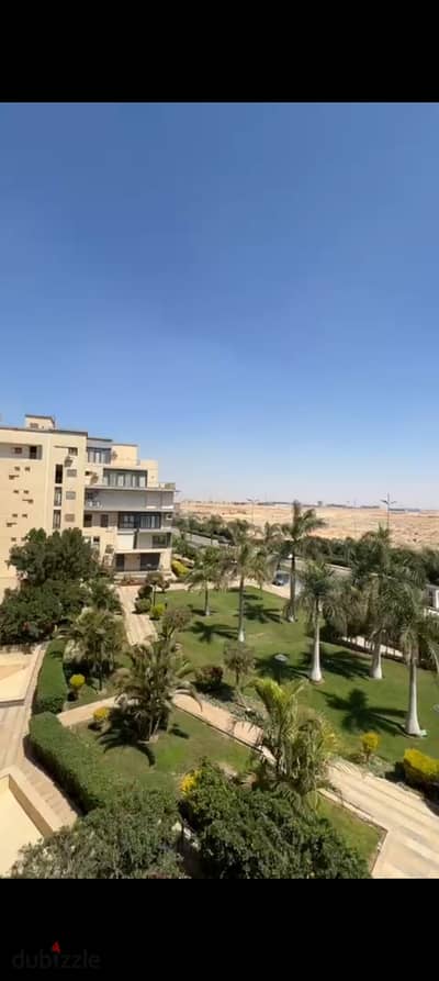 للبيع شقه بمدينتي فيو جاردن تحفه وفيو ذا سباين وباركينج خاص تشطيبات خاصه B8 بأرقي مكان مجموعه 83