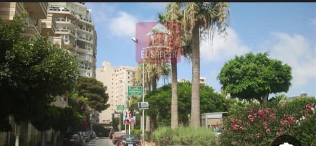 محل للايجار 85م ب كفر عبده على شارع رئيسي وسط بنوك وبرندات مختلفه