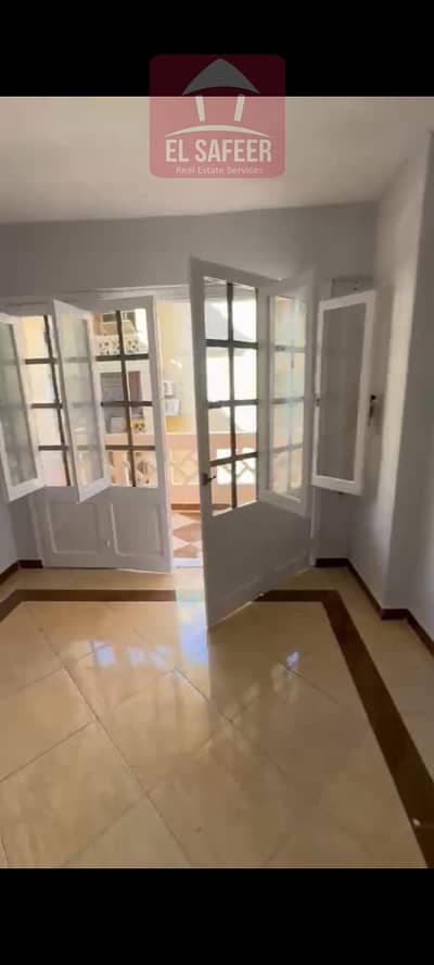 شقه للايجار السكني 150م ب كومباوند جراند فيل ب سموحه