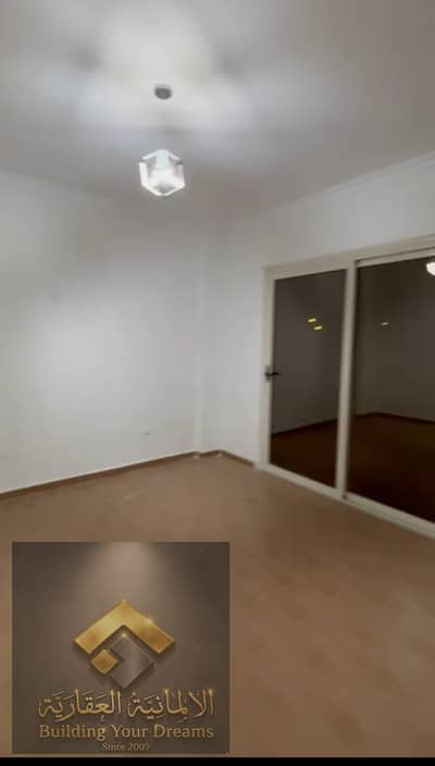 For rent, an apartment of 130m in the First Settlement, Dar Misr, Al-Qarnfal, in front of Gate 24, Al-Rehab, in front of the Public Prosecutor's office