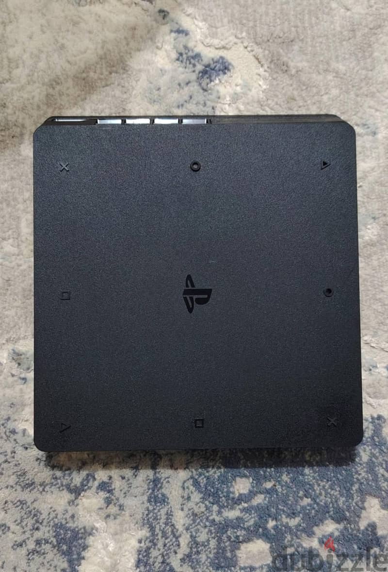 Ps4 slim 1