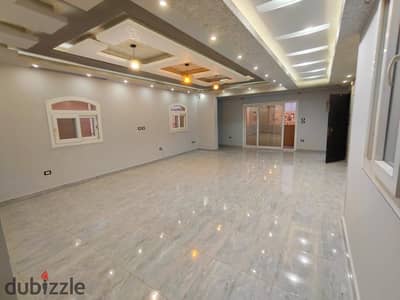 For rent: Rooftop apartment in Yasmin Villas 2, 285 sq m, 3rd floor, ultra-super deluxe finish.
