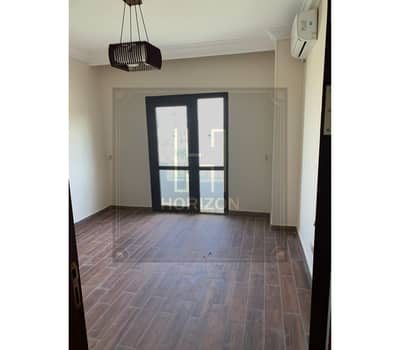 lowest price semi furnished apartment 2rooms rent in eastown new cairo