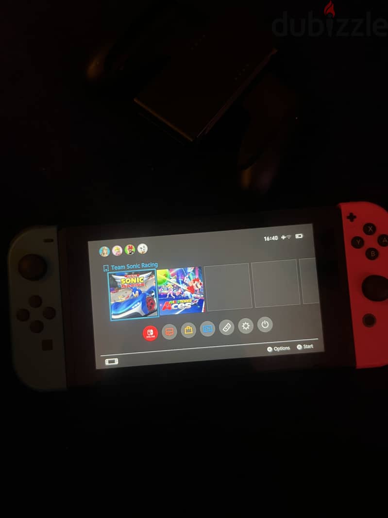 Nintendo Switch V2 4