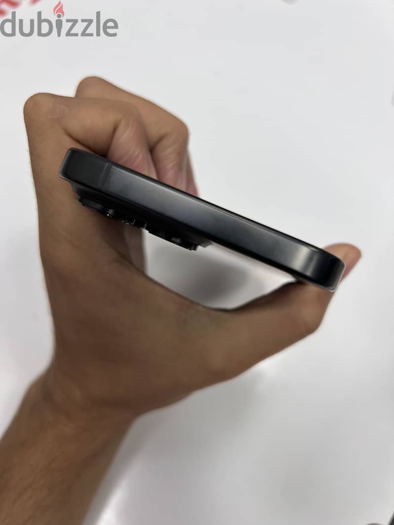 Apple - iPhone 16 Pro Max 3
