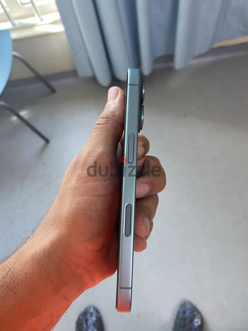 Apple - iPhone 16 2