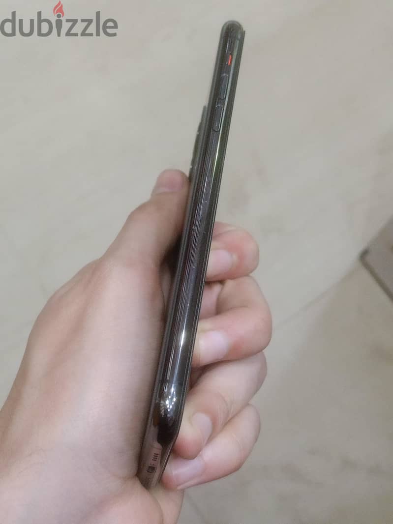 Apple - iPhone 11 Pro Max 1