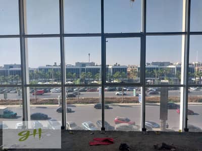 مكتب إداري للإيجار في شارع التسعين الشمالي  مقابل Waterway 2 North 90th Street
