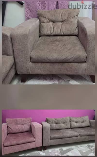 انتريه كنبة و اتنين كرسي كبار + 4 cushions خاصة بالانتريه + مكتب كبير انتريه كنبة و اتنين كرسي كبار + 4 cushions خاصة بالانتريه + مكتب كبير