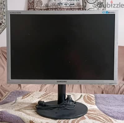 شاشه Samsung SyncMaster B2240 للبيع قابل للتفاوض