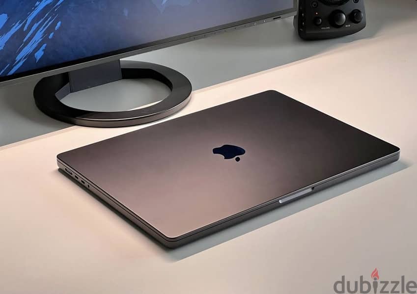 MacBook pro m5 100% battery 1