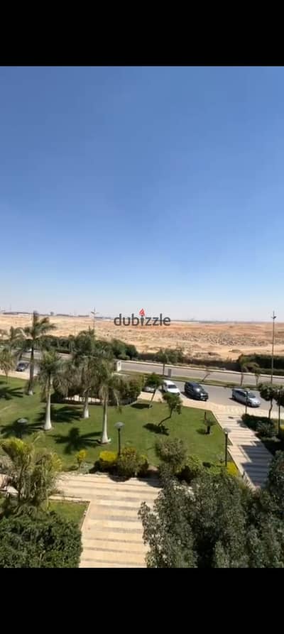 للبيع شقه 143م فيو وايد جاردن b8افضل مراحل مدينتي باركنج خاص تحت العماره 3غرف