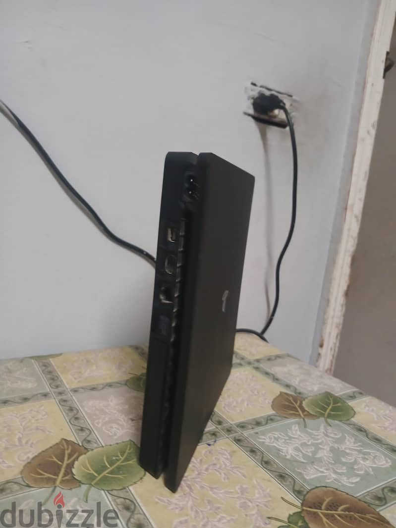 ps4 slim 2