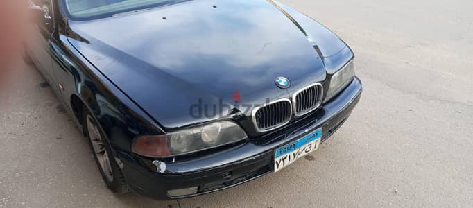 بي ام دبليو 523    1998 للبيع اوللبدل باعلي وادفع الفارق
