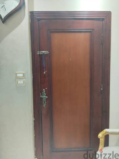 باب للبيع