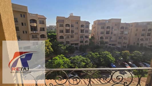 شقة للإيجار في كمبوند أكاسيا – المستثمرين الشمالية | 220 متر | الترا سوبر لوكس