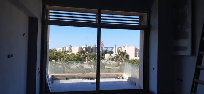 بننفذ جديد ونوفر صيانة وضبط للأعمال القائمة. نهتم بالتقفيل والشكل النه