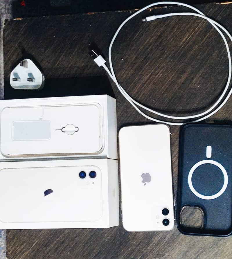 Apple - iPhone 11 9