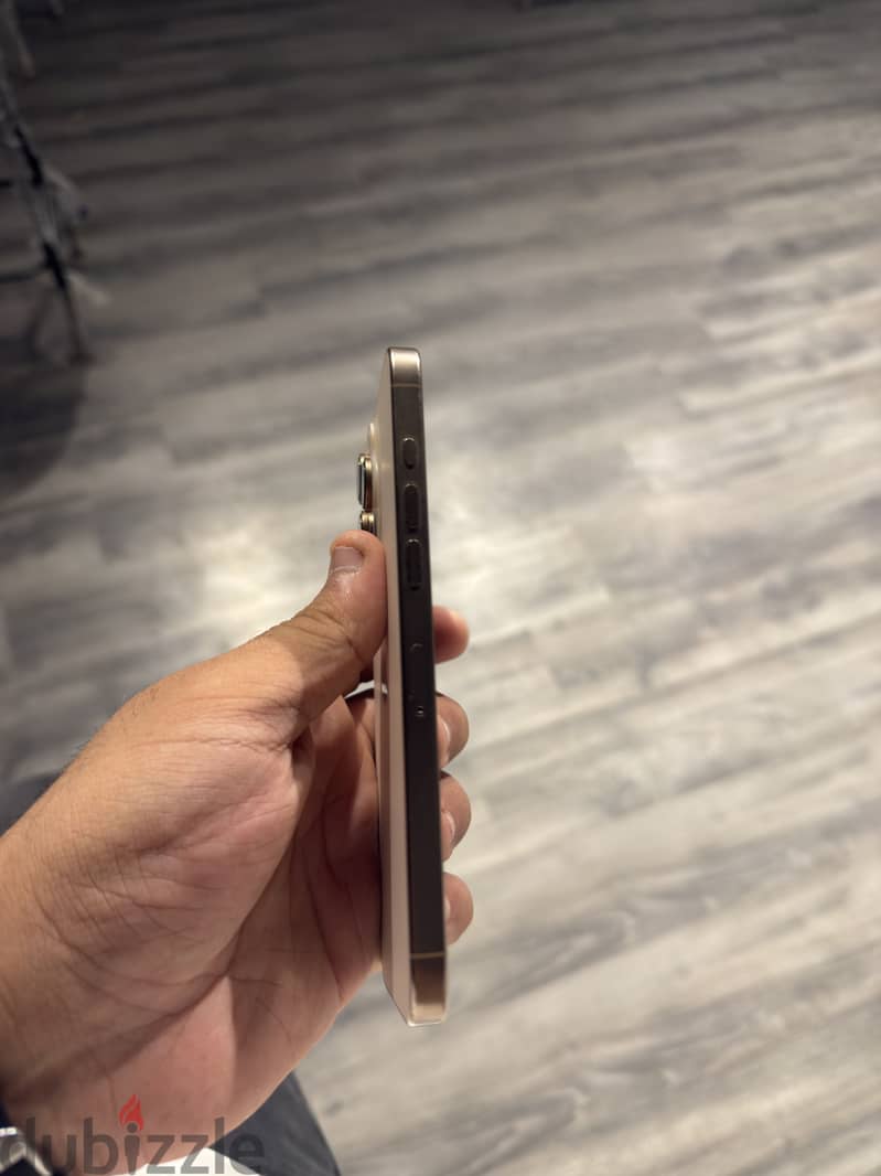 Apple - iPhone 16 Pro Max 4